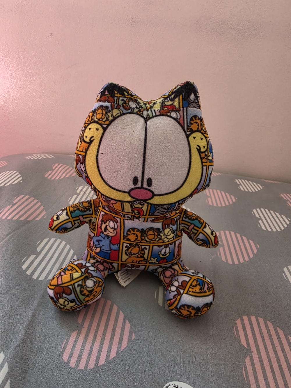 Comic-Panel Yellow Plush Cat Toy for Cats
